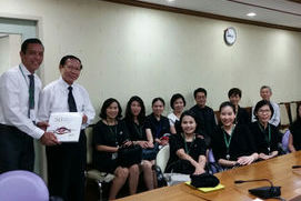 Barraquer - Conferencias y sesiones cl&iacute;nicas en Tailandia